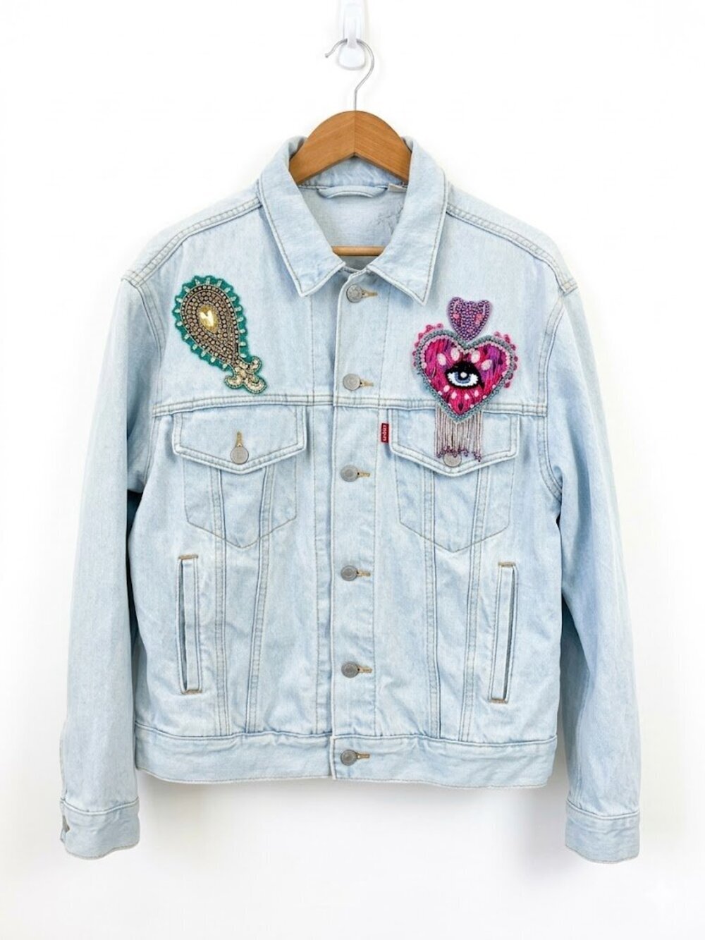 OOAK Custom Levi’s Beaded Sacred Heart & Frida Trucker Jacket Hand-EmbroideredXL - Picture 1 of 15